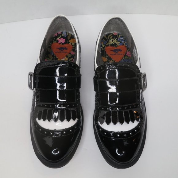 Women’s Rocket Dog Horace 8M Black White Patent Leather Oxford w Buckle - Picture 2 of 14